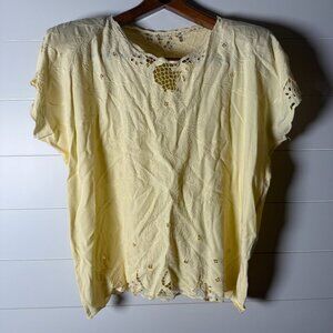 Jane Ashley Short Sleeve Shirt with Lace Detail Butter Yellow Size Medium
